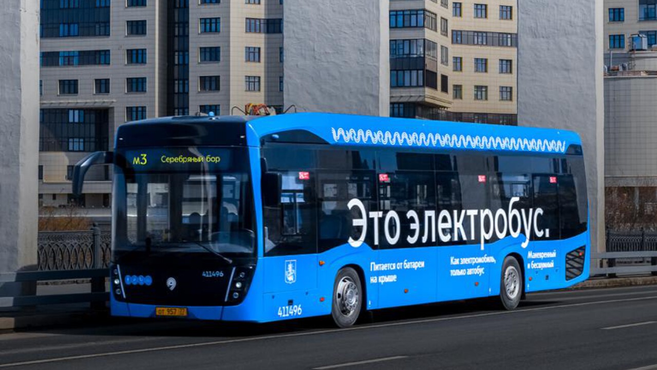 Мосгортранс: "Свыше 90 тыс. поездок совершают москвичи на автобусах и электробусах м3, е85 и м1 в будние дни"