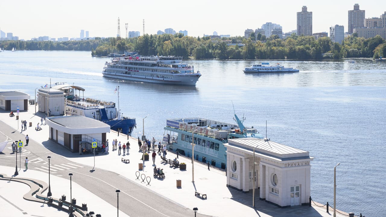 Мосгортранс: "В круизы из Москвы с начала летней навигации отправились более 300 тыс. пассажиров"